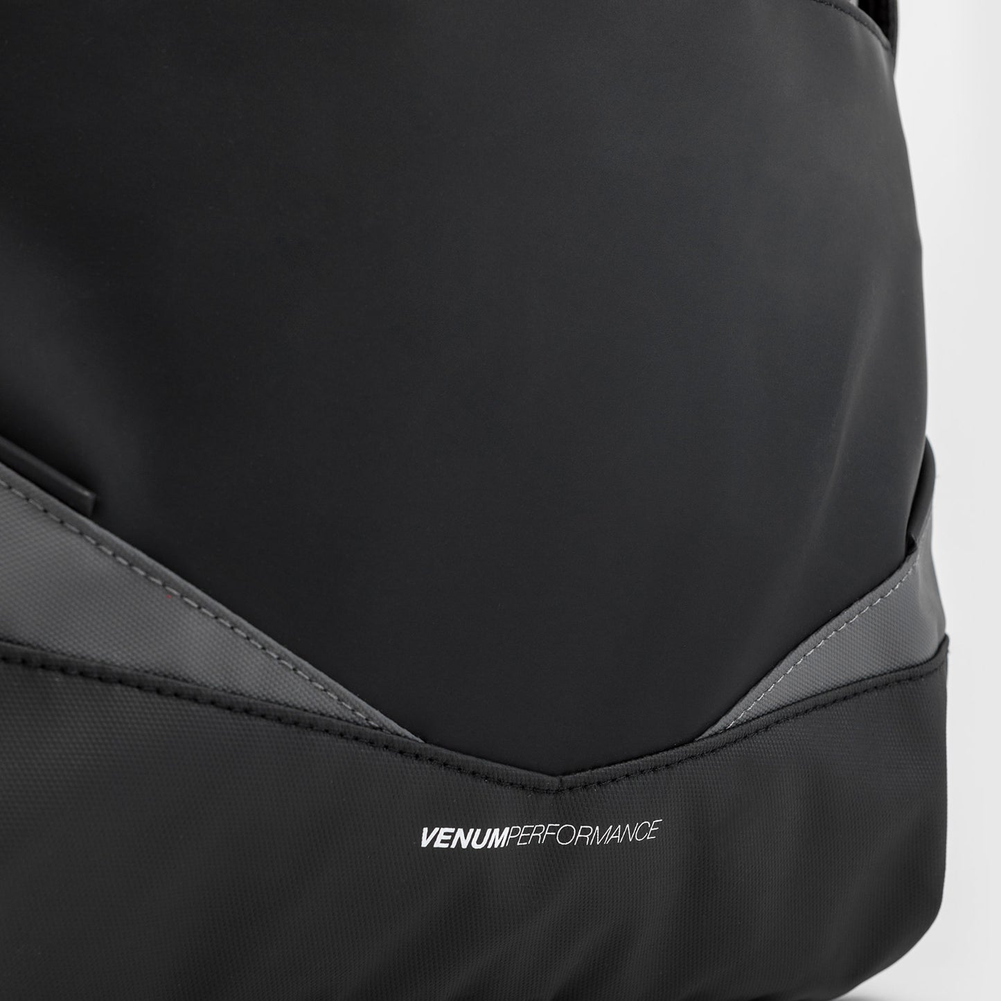 Venum Evo 2 라이트 백팩 (20-25L) – 블랙/그레이