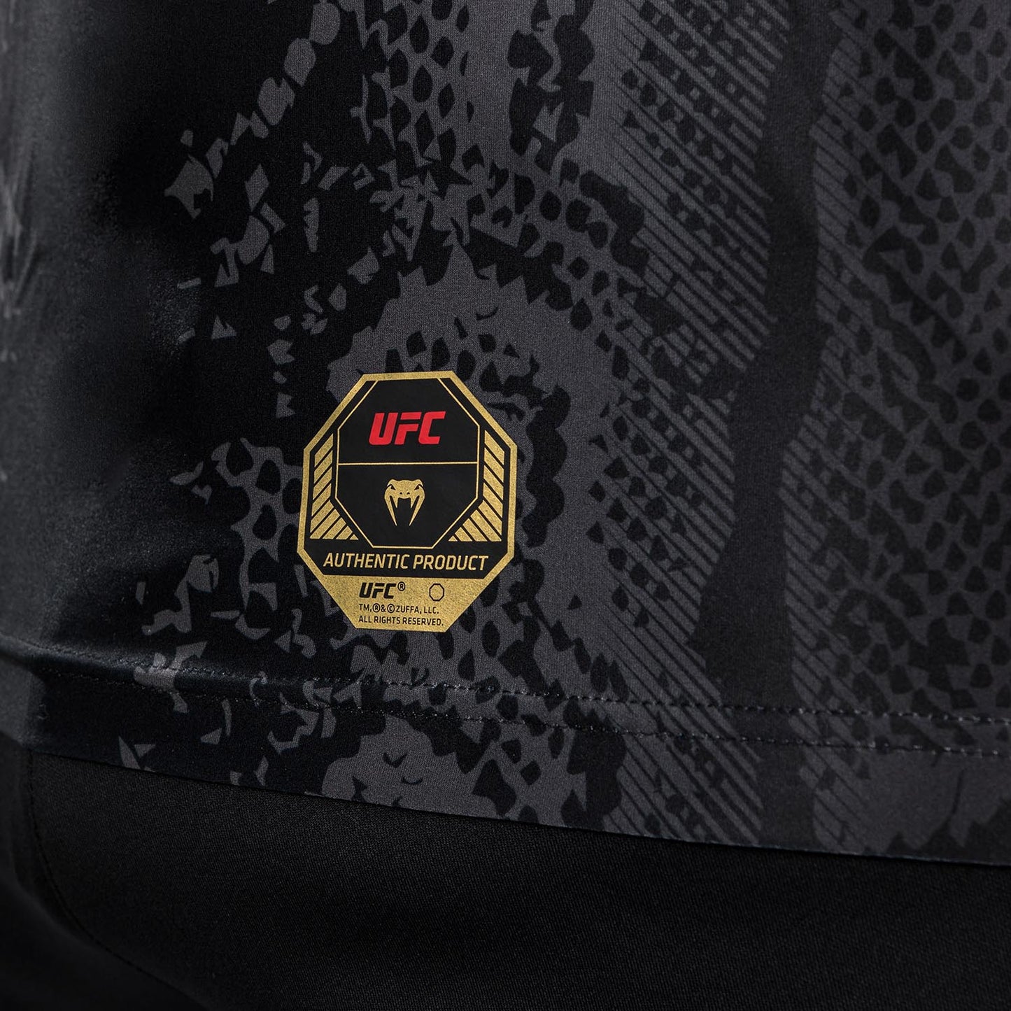 UFC Adrenaline by Venum Authentic Fight Night 남성용 워크아웃 저지 – 챔피언
