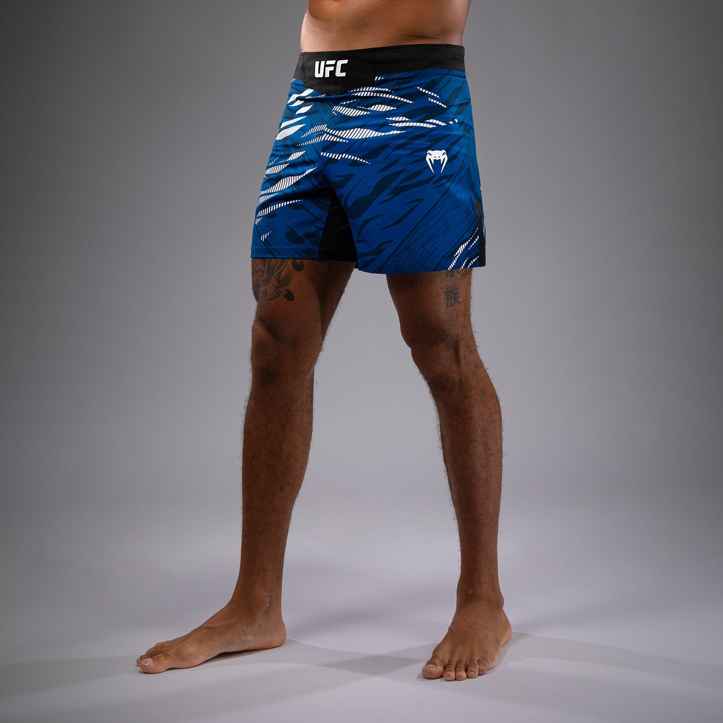UFC Fusion by Venum 남성용 파이트 쇼츠 – 숏 핏 – 블루