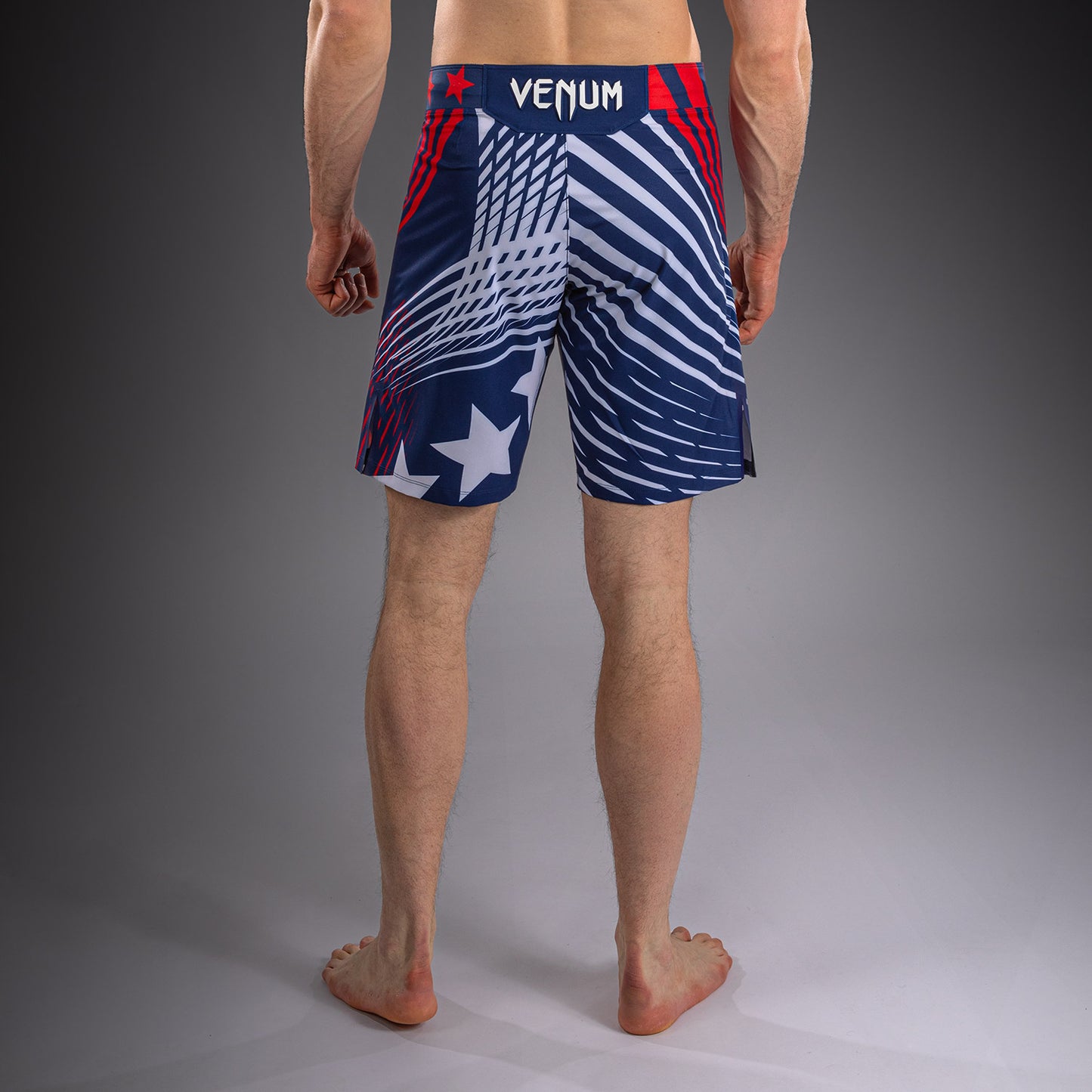 Official UFC Freedom 250 by Venum 남성용 Authentic Fight Night 파이트 쇼츠 롱 핏 - 블루