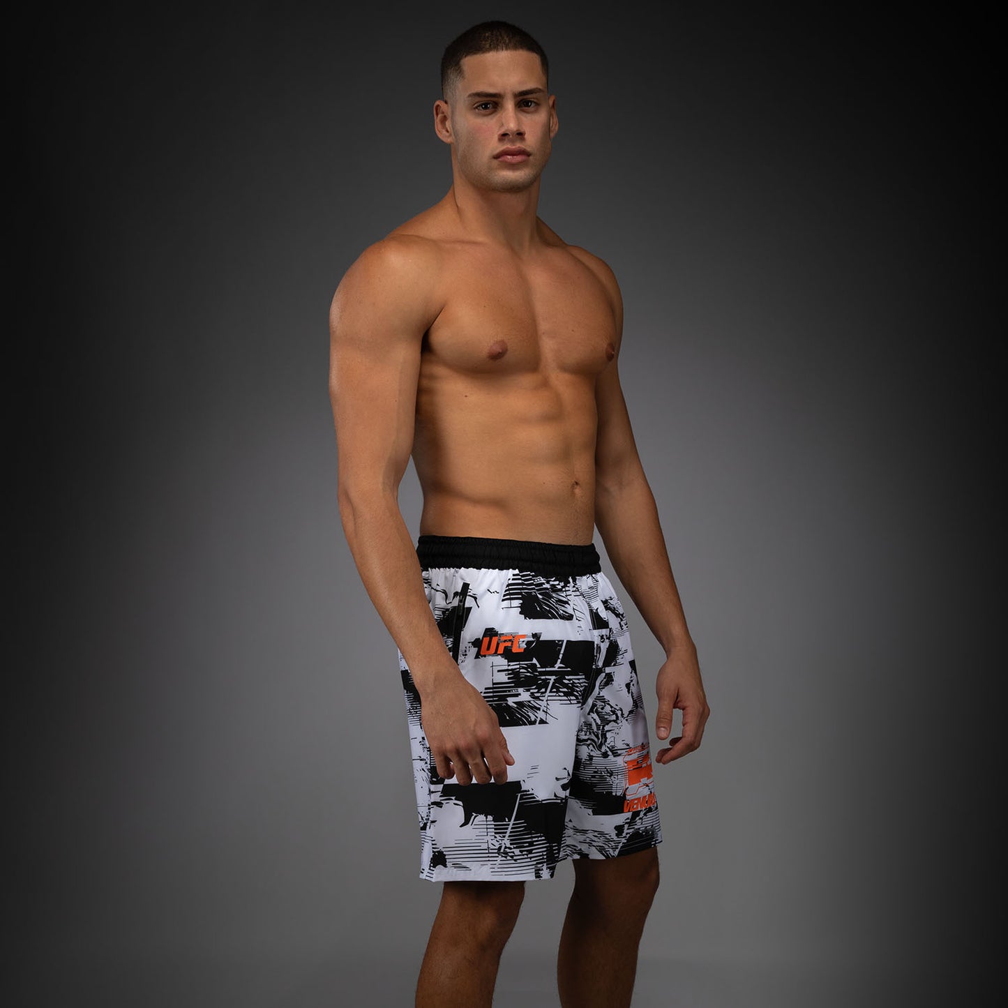 남성용 UFC Zenith by Venum 화이트 어센틱 파이트 위크 퍼포먼스 쇼츠