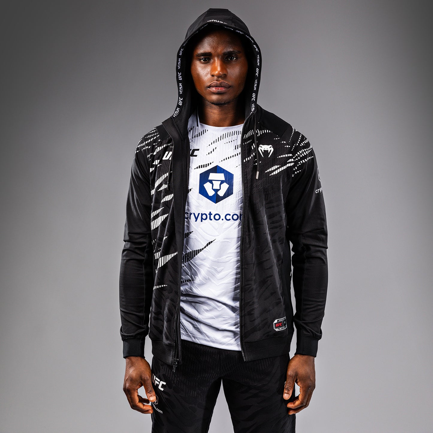 UFC Fusion by Venum Authentic Fight Night 남성용 워크아웃 후디 – 블랙