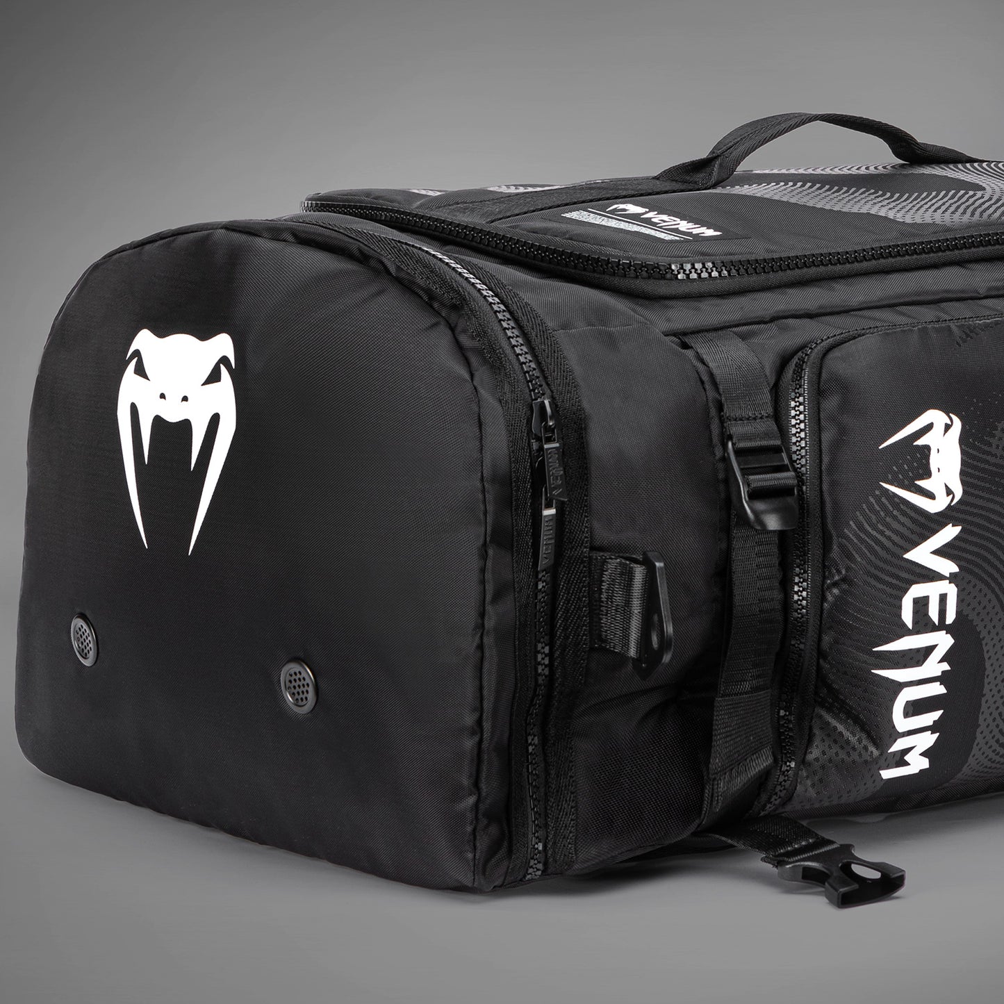 Venum Trainer Hybrid 스포츠백 – 블랙