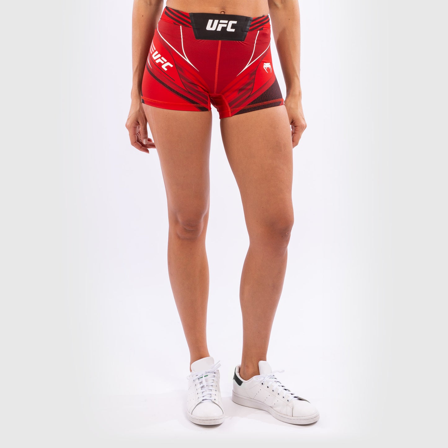 UFC Venum Authentic Fight Night 여성용 발리 투도 쇼츠 – 숏 핏 – 레드