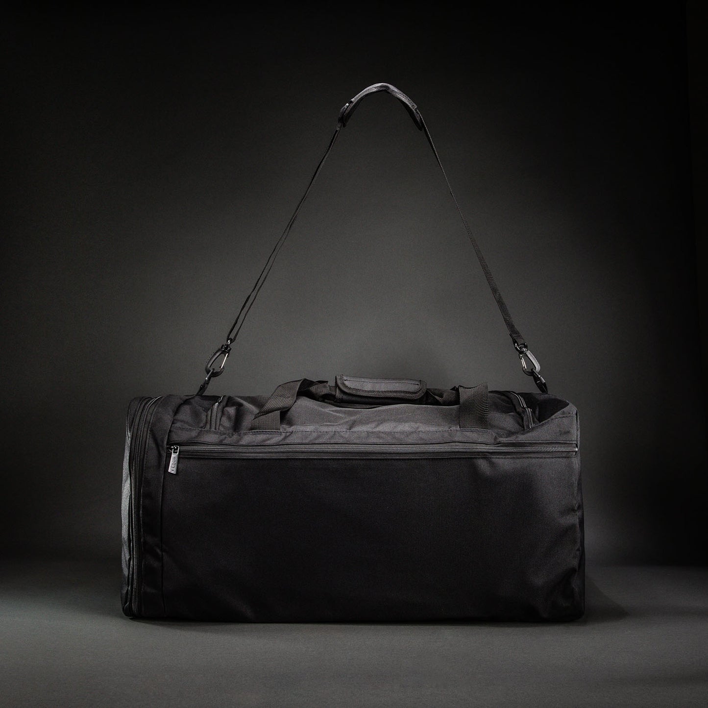 Venum Essential 스포츠백 (26L) – 블랙