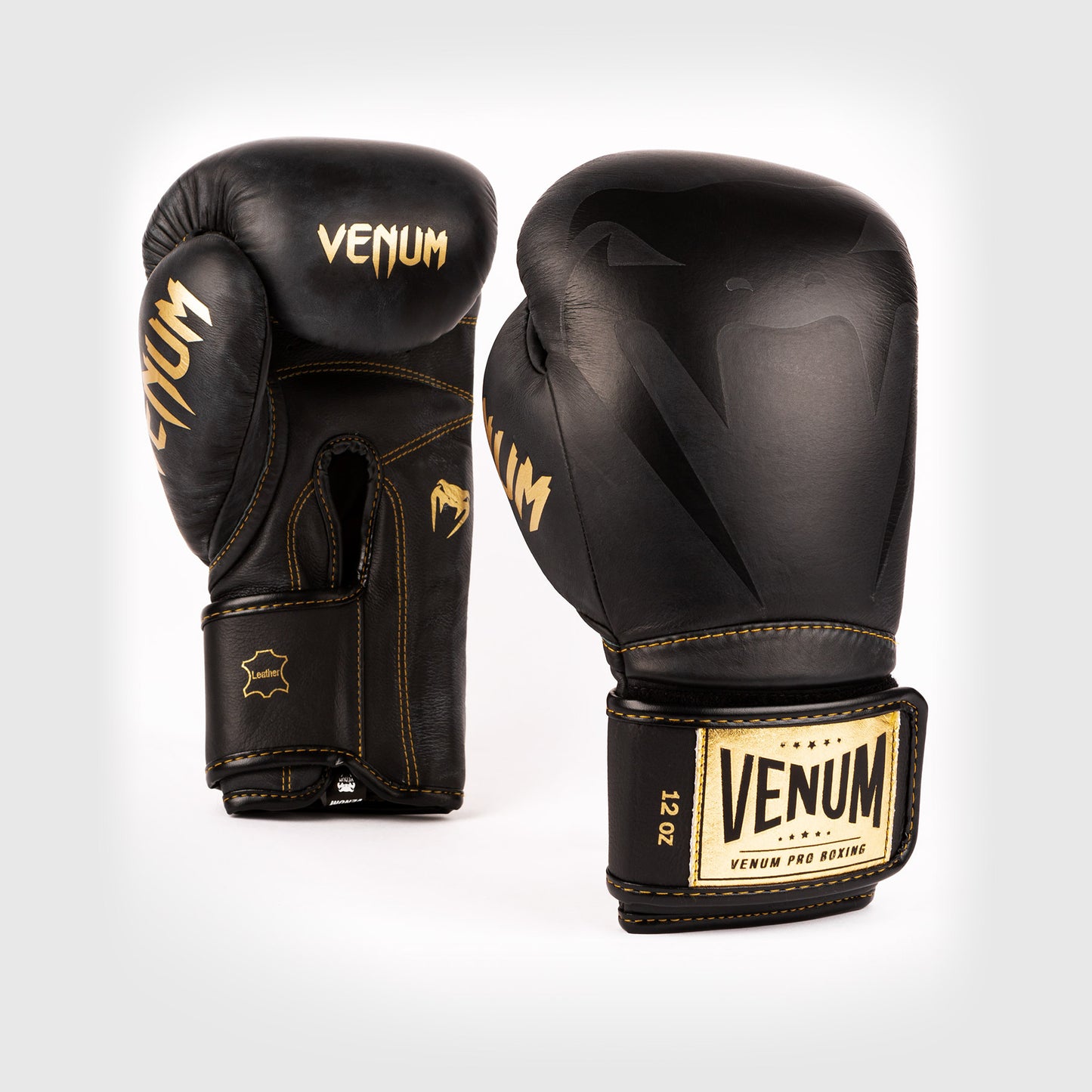 Venum Giant 2.0 프로 복싱 글러브 벨크로 – 블랙/블랙-골드