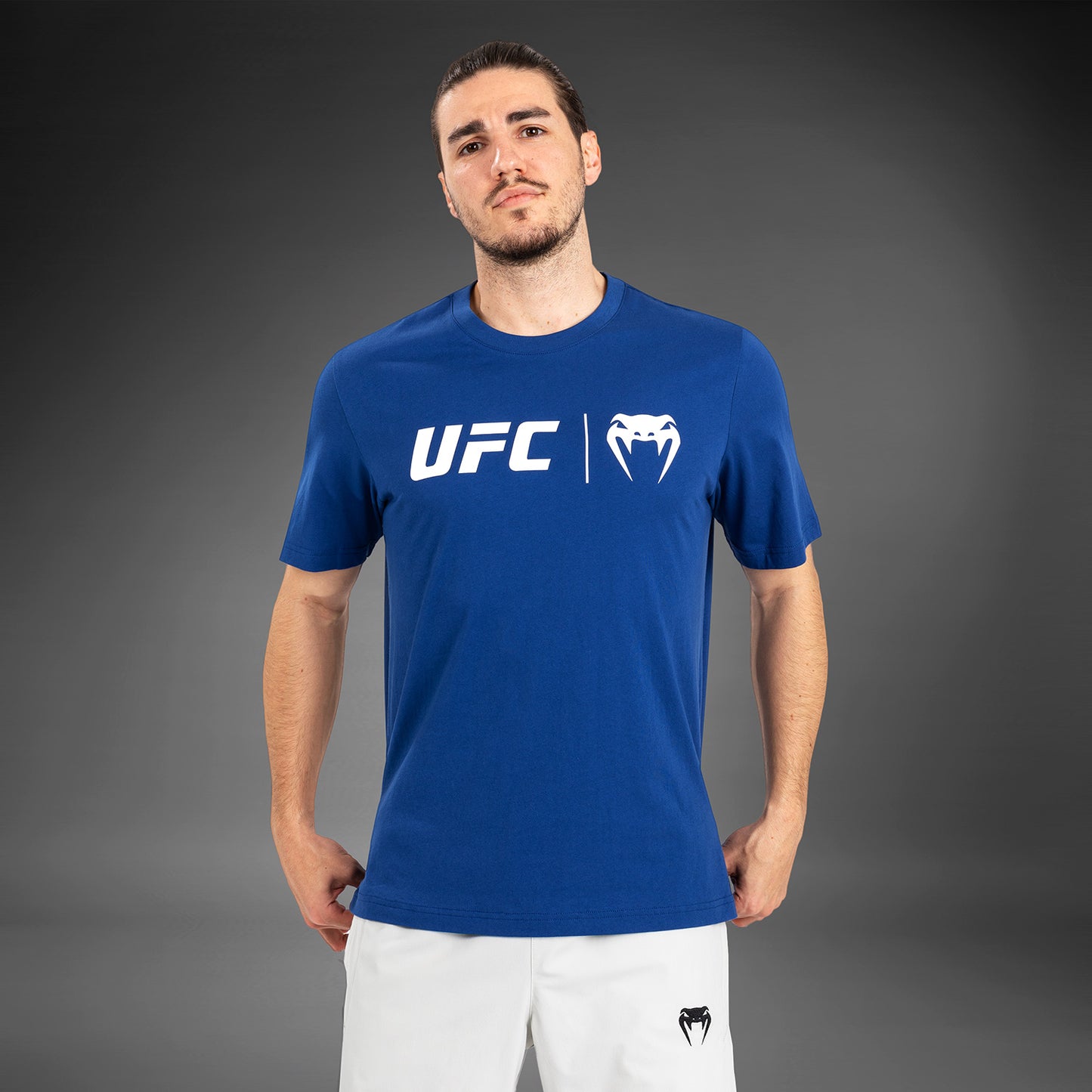 UFC Venum Classic 티셔츠 – 네이비 블루/화이트