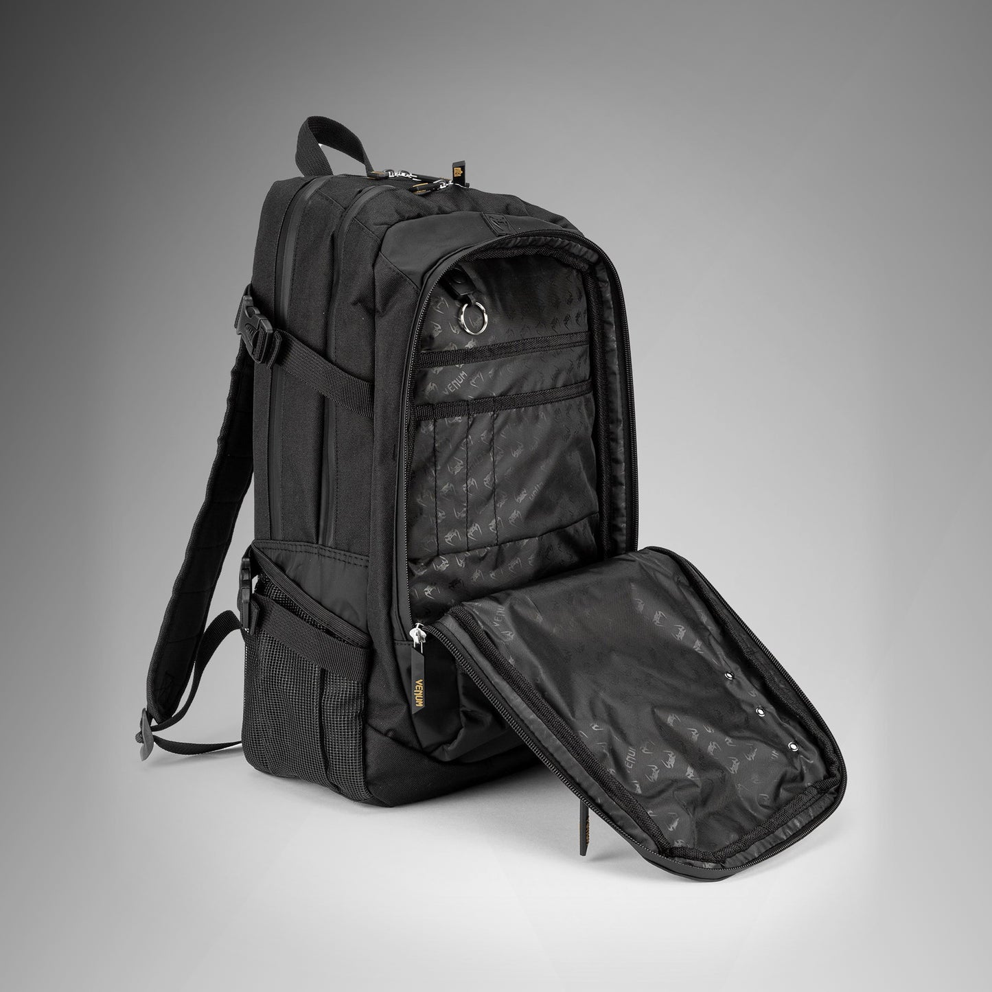 Venum Challenger Pro Evo 백팩 (20-25L) – 블랙/골드