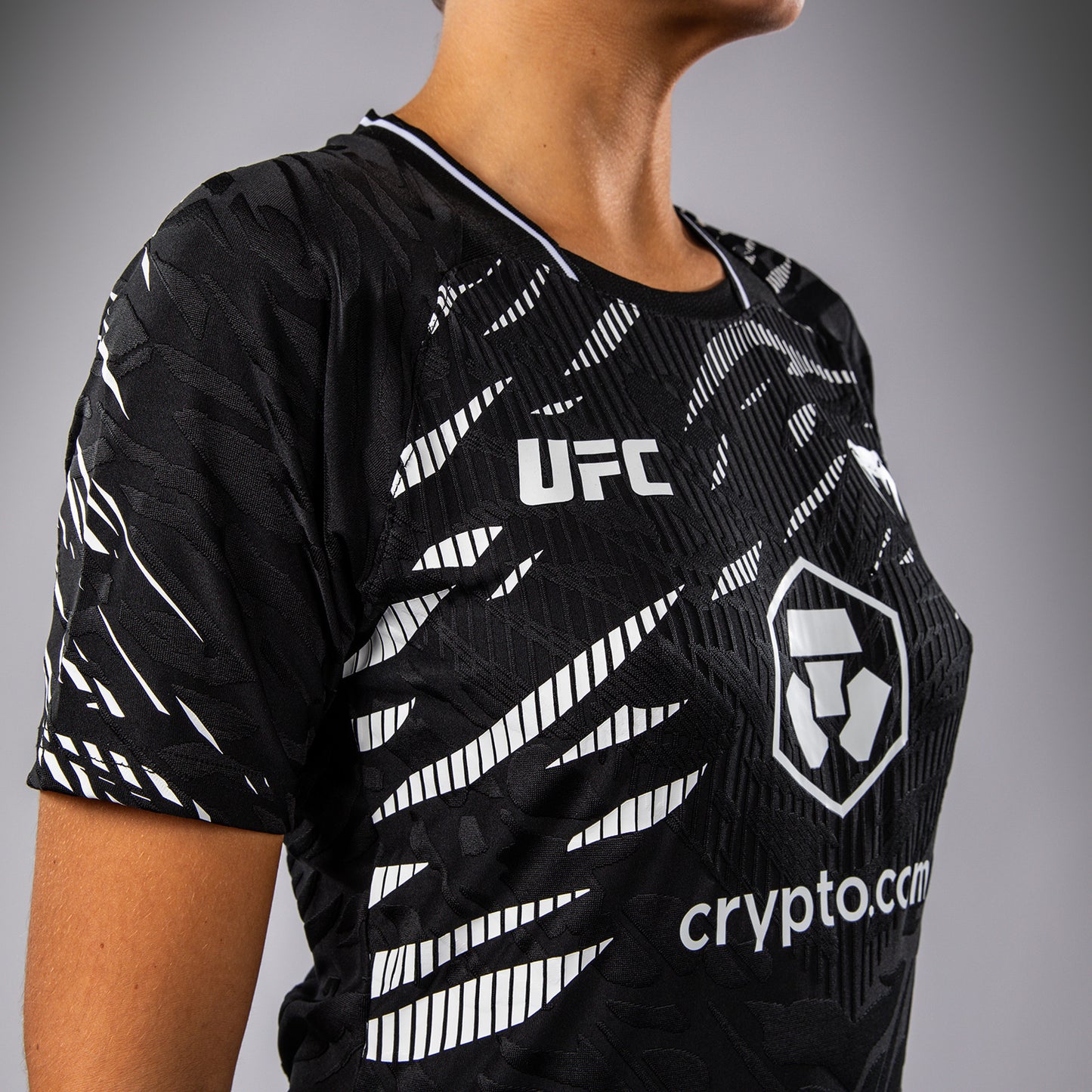 UFC Fusion by Venum 여성용 워크아웃 저지 – 블랙
