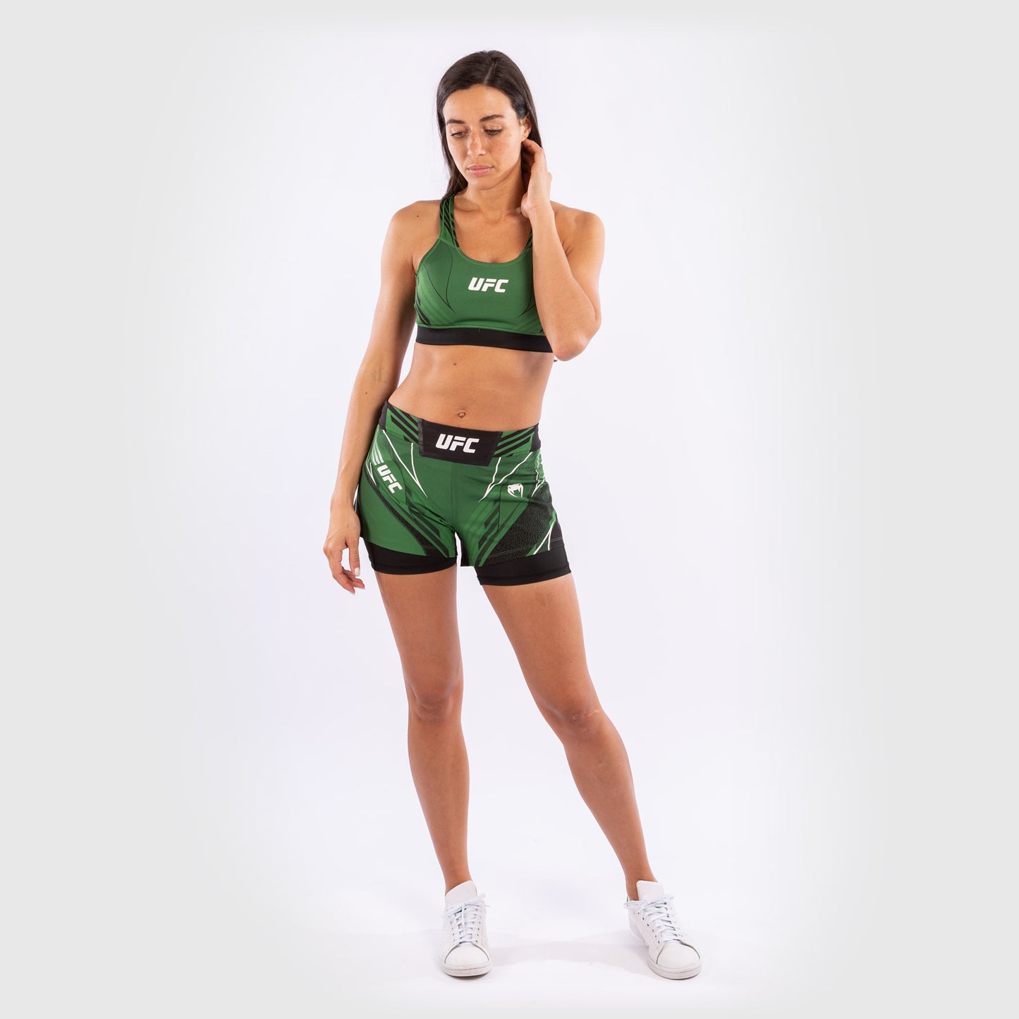 UFC Venum Authentic Fight Night 여성용 쇼츠 – 숏 핏 – 그린