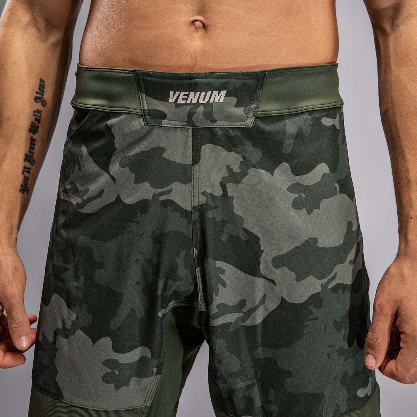 Venum G-Fit Air 남성용 파이트 쇼츠 – 아미 카모