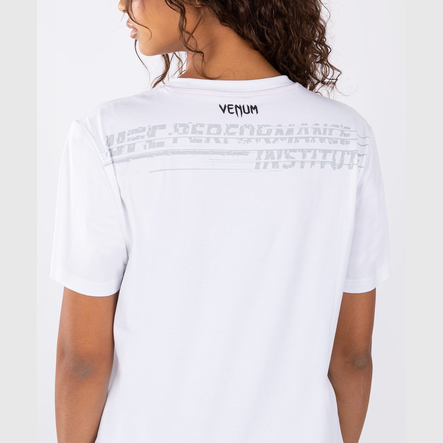 UFC Venum Performance Institute 2.0 여성용 티셔츠 – 화이트