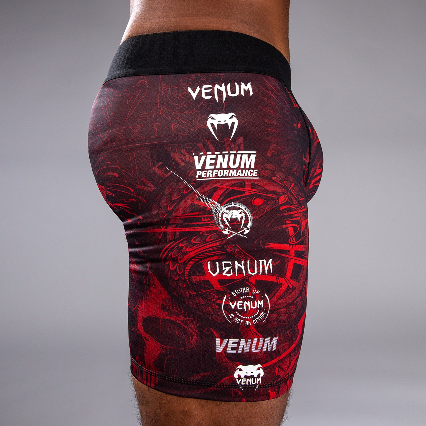 Venum 20주년 발리 투도 쇼츠 – 블랙/레드