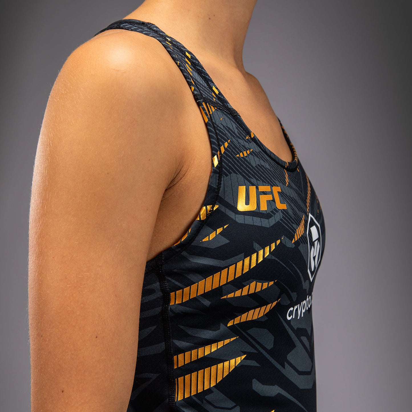 UFC Fusion by Venum Authentic Fight Night 여성용 피티드 탱크 위드 셸프 브라 – 챔피언