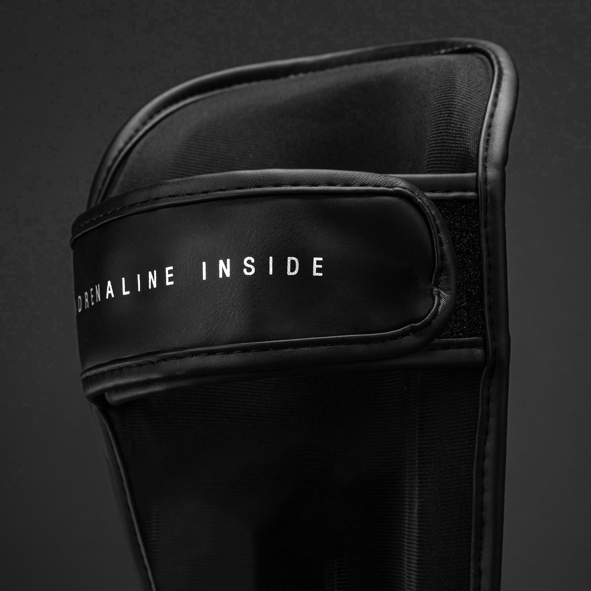 Venum Contender 1.5 신가드 - 블랙/화이트
