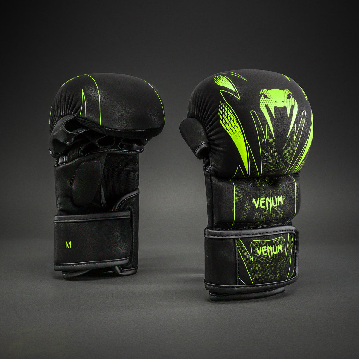Venum Amazonia Reborn MMA 스파링 글러브 - 블랙/그린