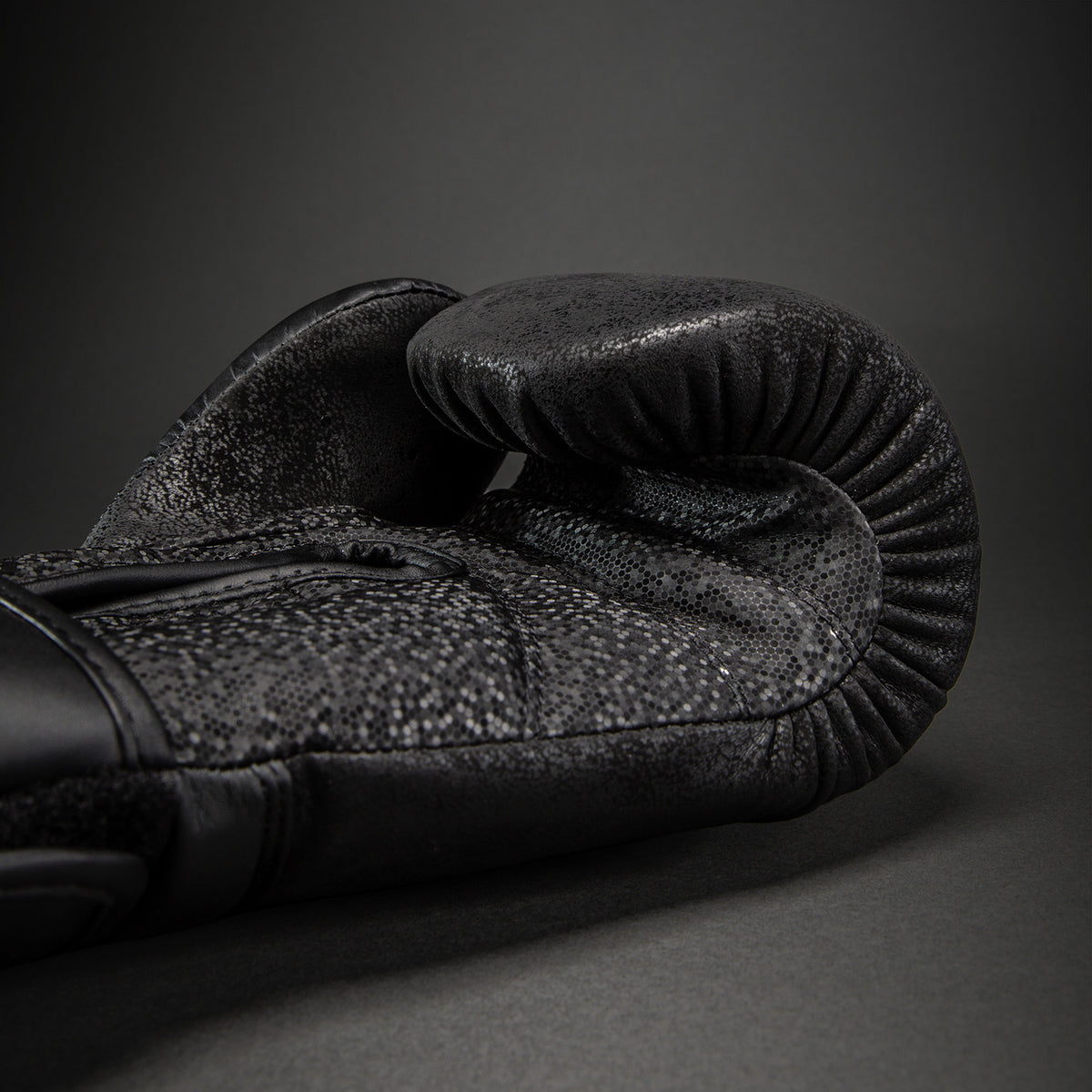 Venum Stone 2.0 복싱 글러브 블랙