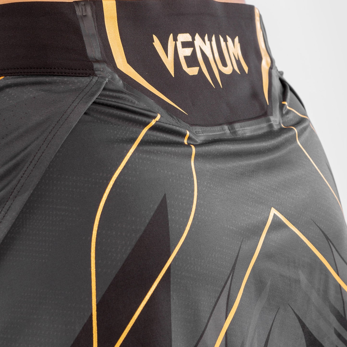 UFC Venum Authentic Fight Night 여성용 스커트 – 챔피언