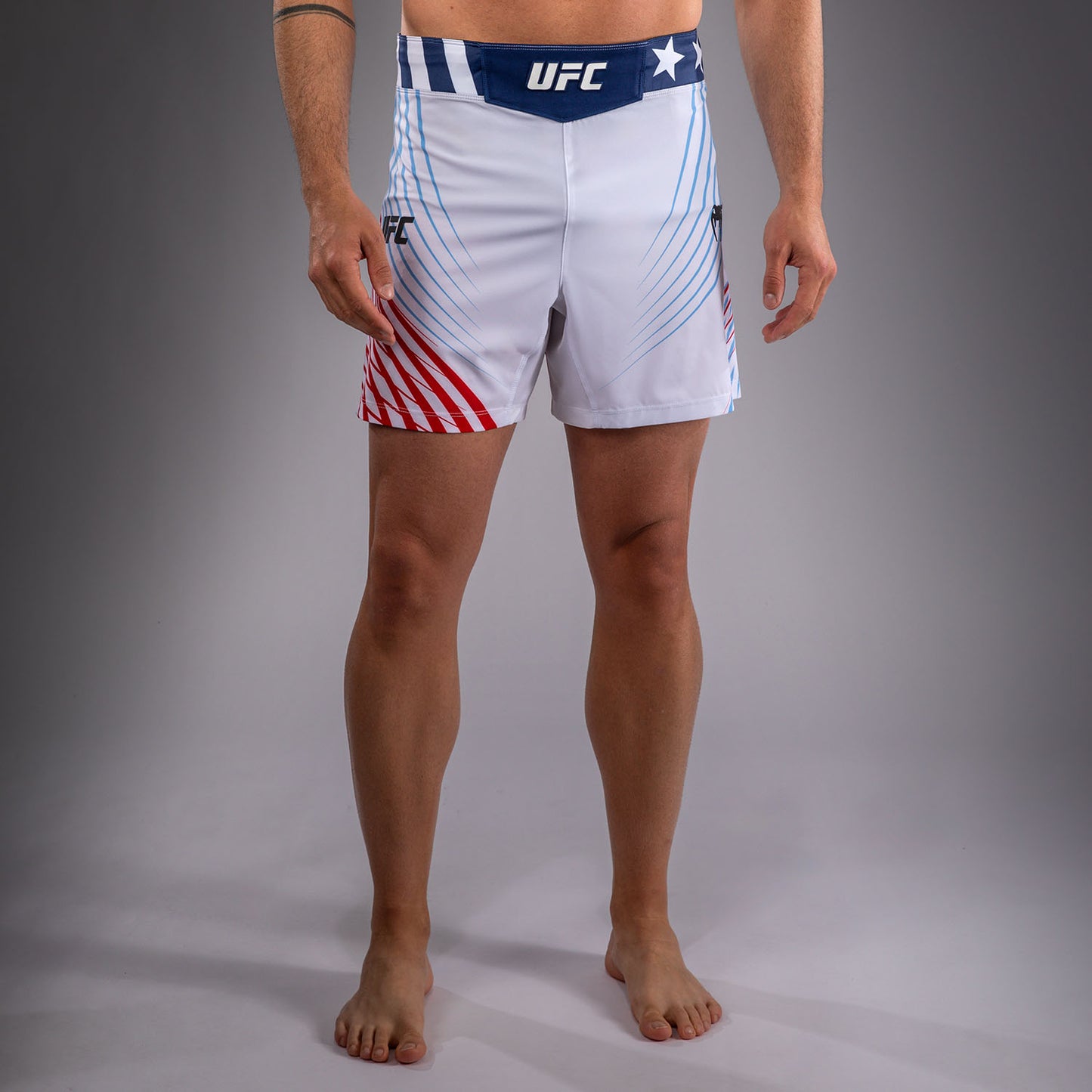 Official UFC Freedom 250 by Venum 남성용 Authentic Fight Night 파이트 쇼츠 쇼트 핏 - 화이트