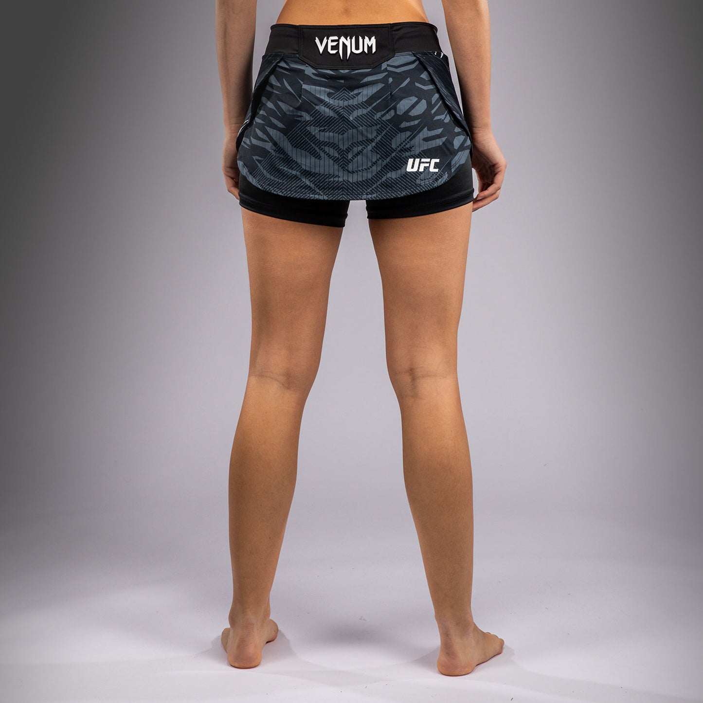 UFC Fusion by Venum 여성용 파이트 나이트 스커트 – 블랙