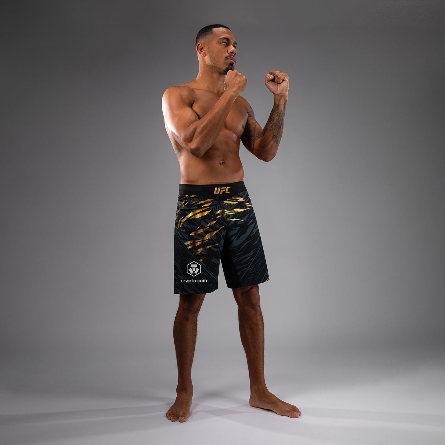 UFC Fusion by Venum Authentic Fight Night 남성용 파이트 쇼츠 – 롱 핏 – 챔피언