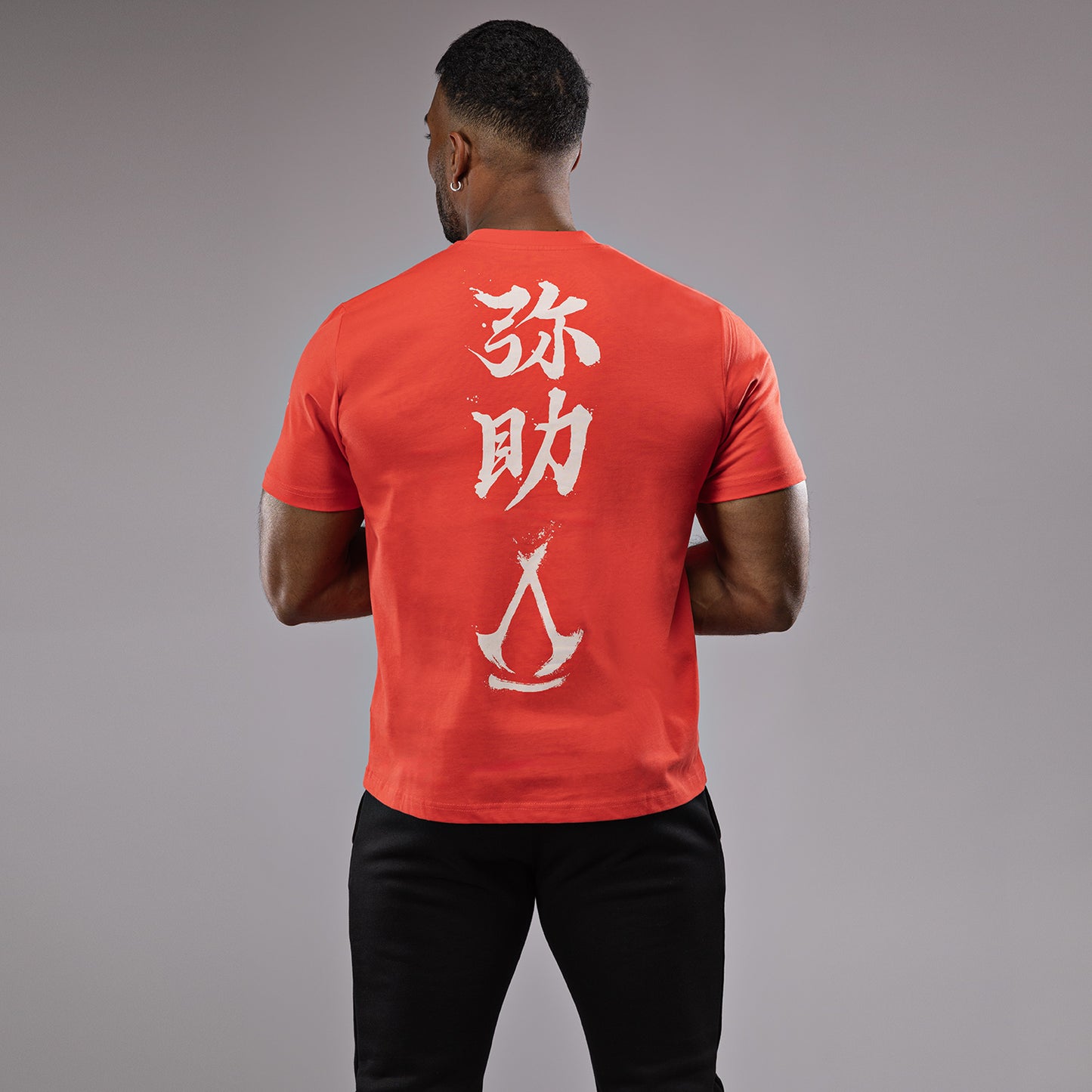 Venum x Assassin's Creed Shadows 티셔츠 – 레드