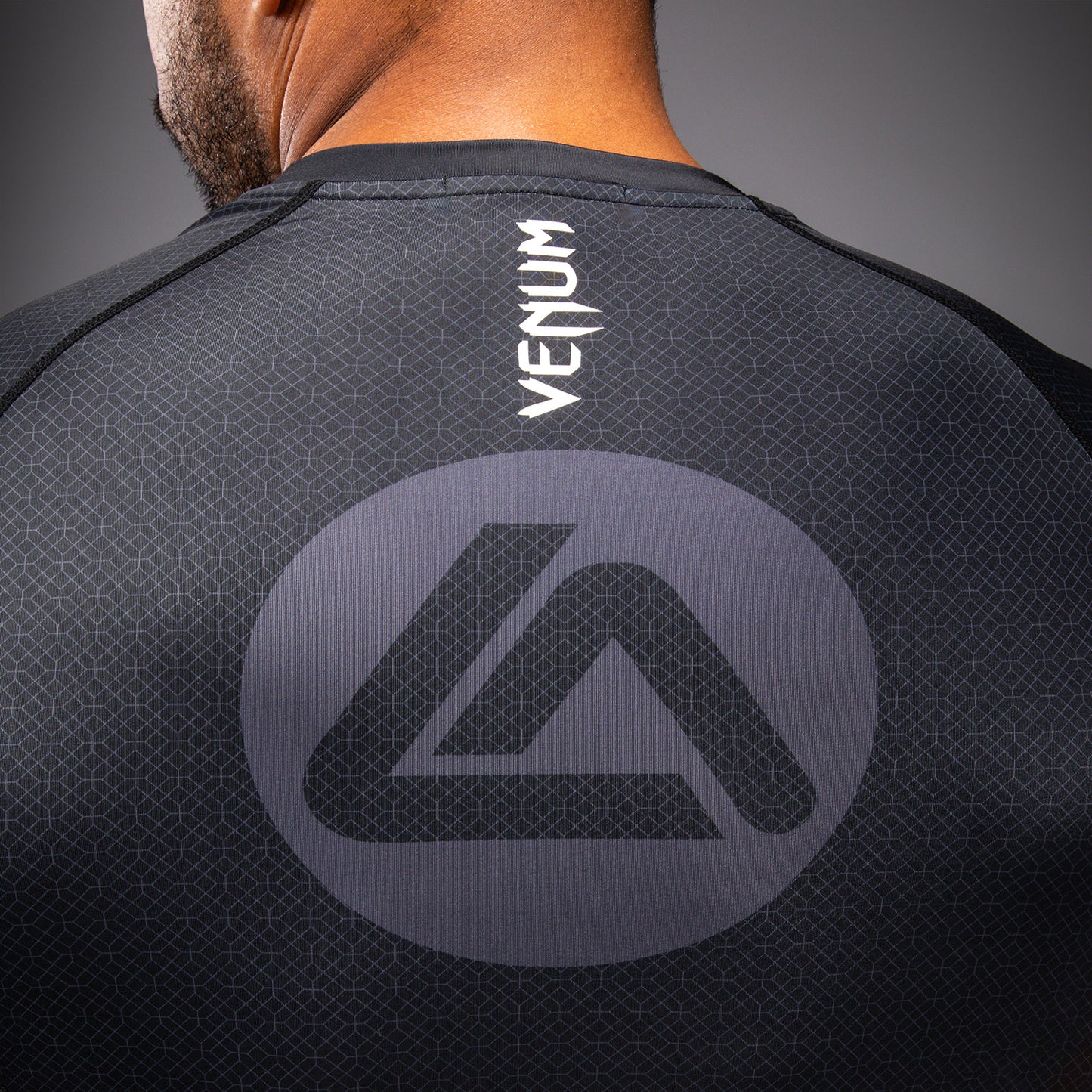 Venum X Roger Gracie Academy 반팔 래쉬가드 – 블랙