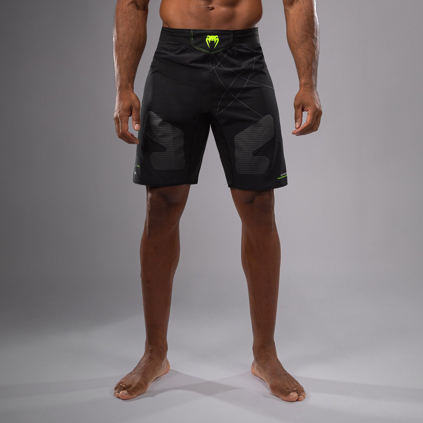 Venum Training Camp 4.0 파이트 쇼츠 – 블랙/네온 옐로우