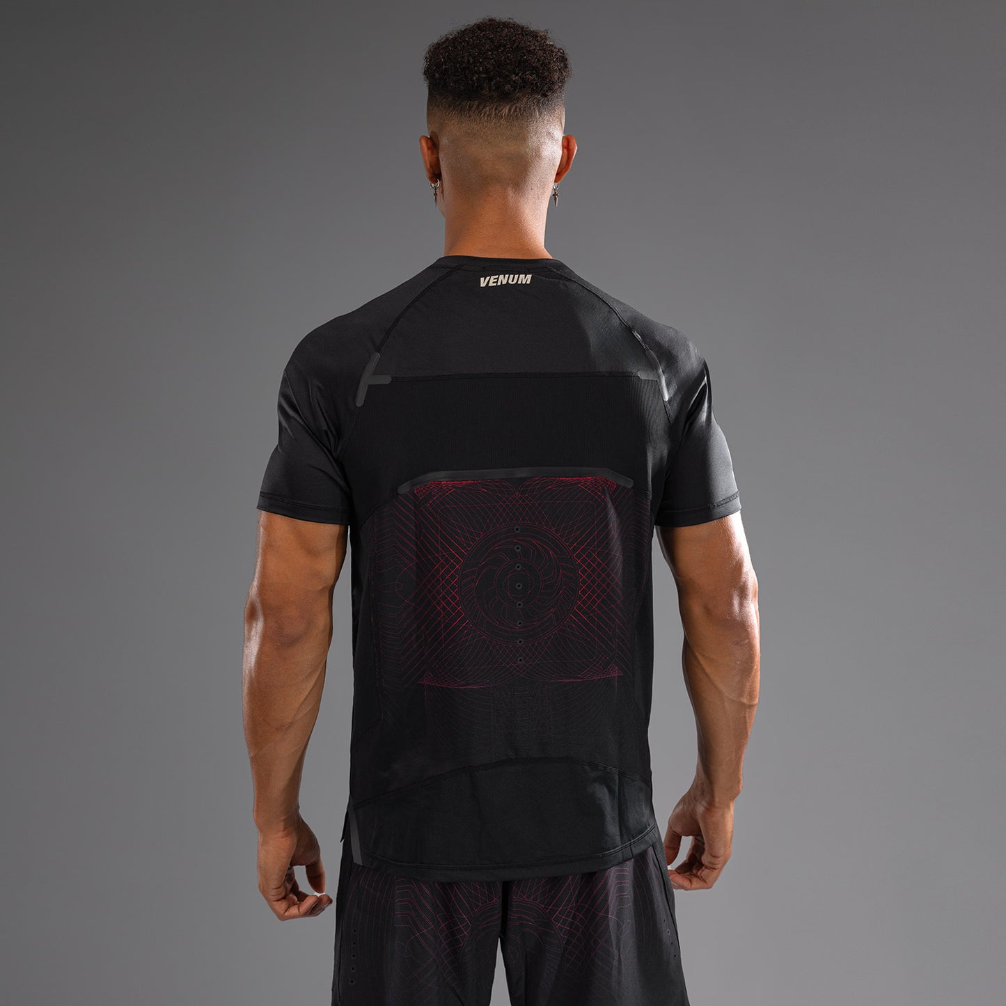 Venum G-Fit Air 남성용 드라이 테크 티셔츠 – 딥 블랙/파이어 레드