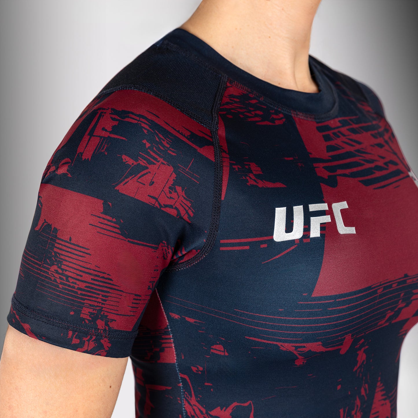 Women’s UFC Zenith by Venum 네이비 블루 오센틱 파이트 위크 퍼포먼스 반팔 래쉬가드