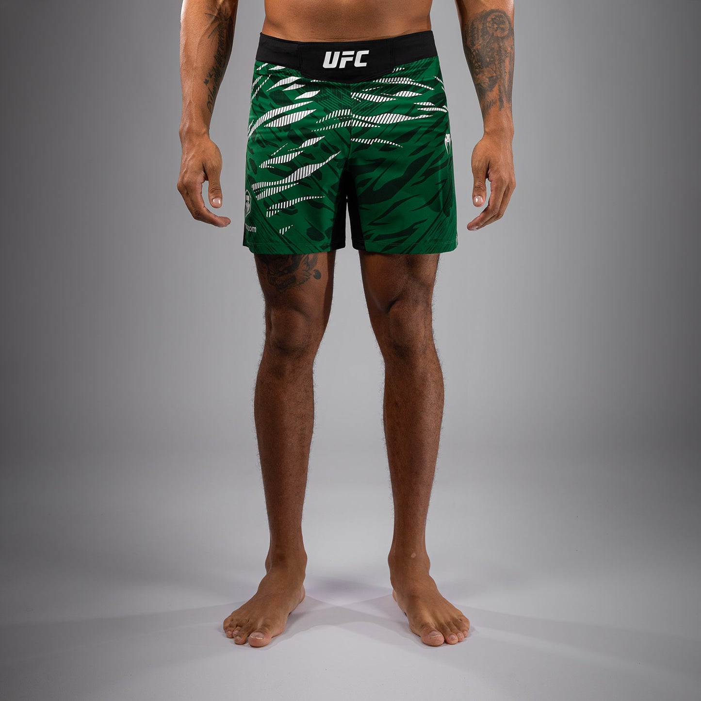 UFC Fusion by Venum Authentic Fight Night 남성용 파이트 쇼츠 – 숏 핏 – 그린