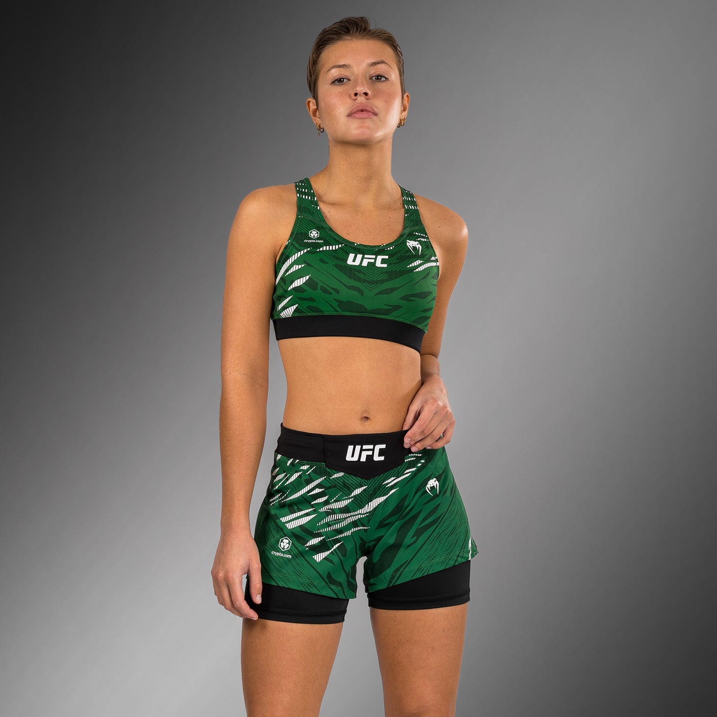 UFC Fusion by Venum 여성용 파이트 쇼츠 – 그린