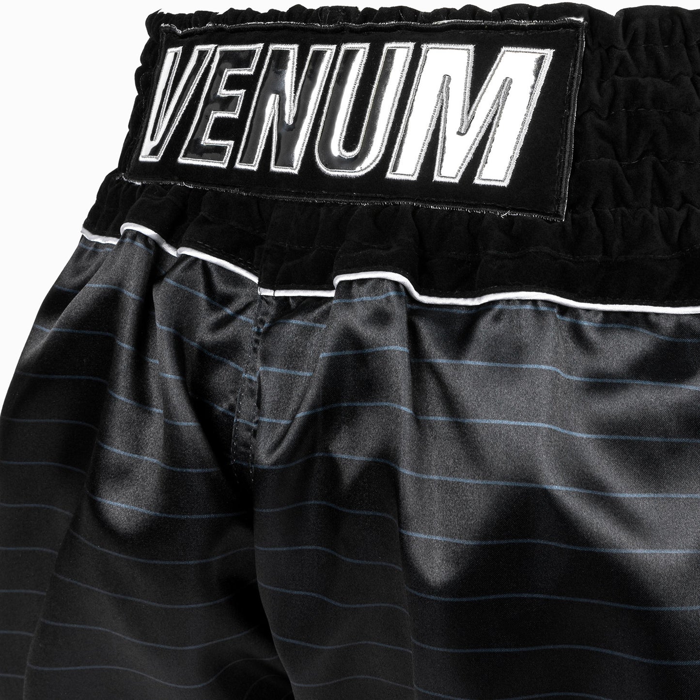 Venum Attack 무에타이 쇼츠 – 블랙/실버