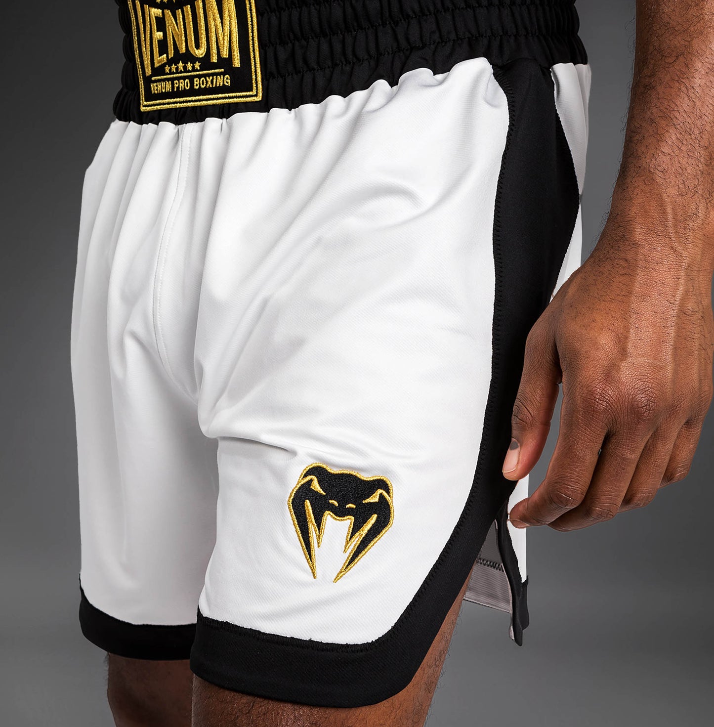 Venum Classic 복싱 쇼츠 – 화이트/블랙