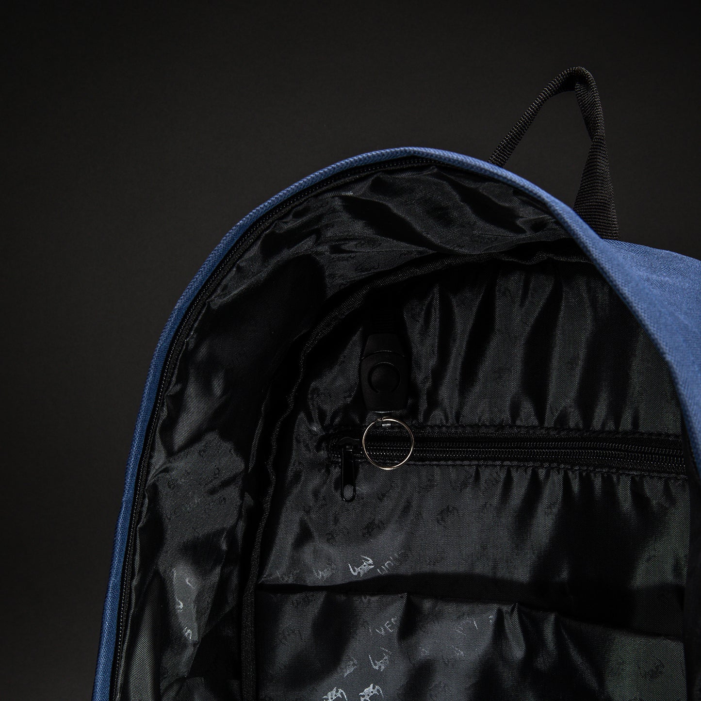 Venum Essential 스포츠 백 (24L) - 네이비 블루