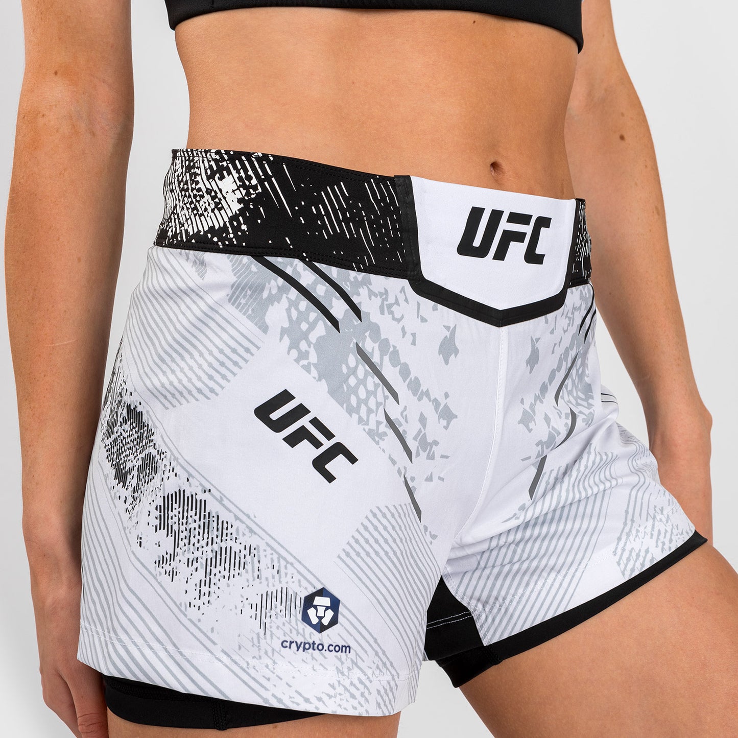 UFC Adrenaline by Venum 여성용 파이트 쇼츠 – 화이트