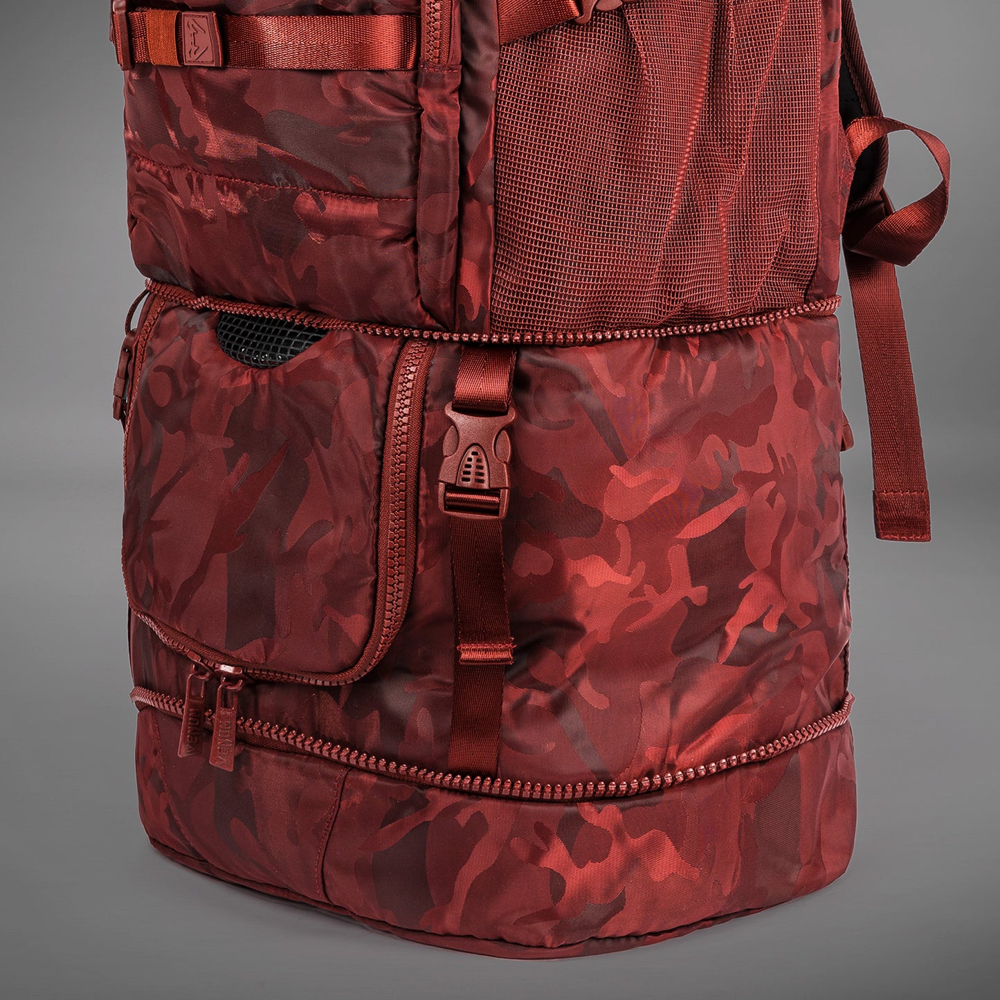 Venum Challenger Xtrem 백팩 (50-63L) – 카모/버건디