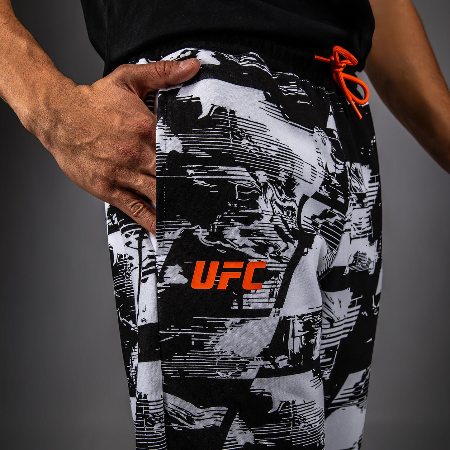 남성용 UFC Zenith by Venum 화이트 어센틱 파이트 위크 팬츠