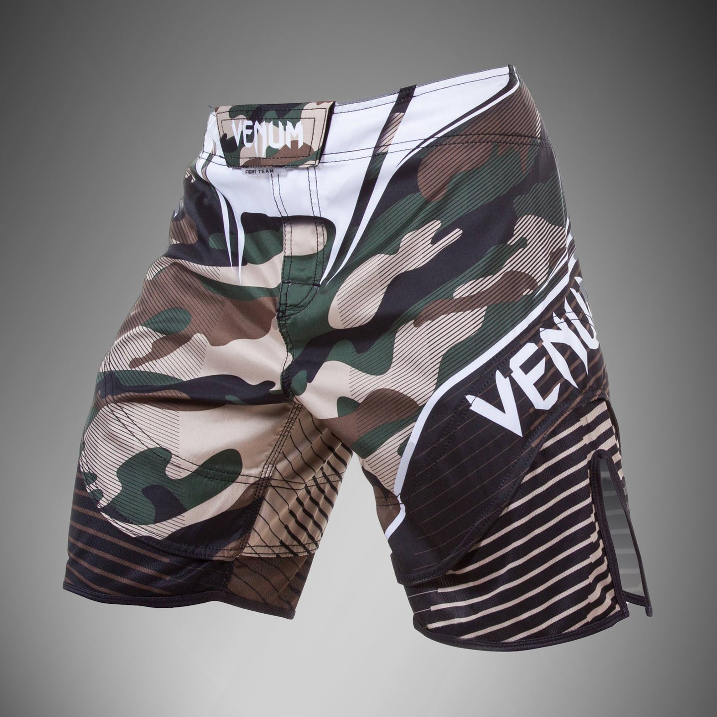 Venum Camo Hero 파이트 쇼츠 – 그린/브라운