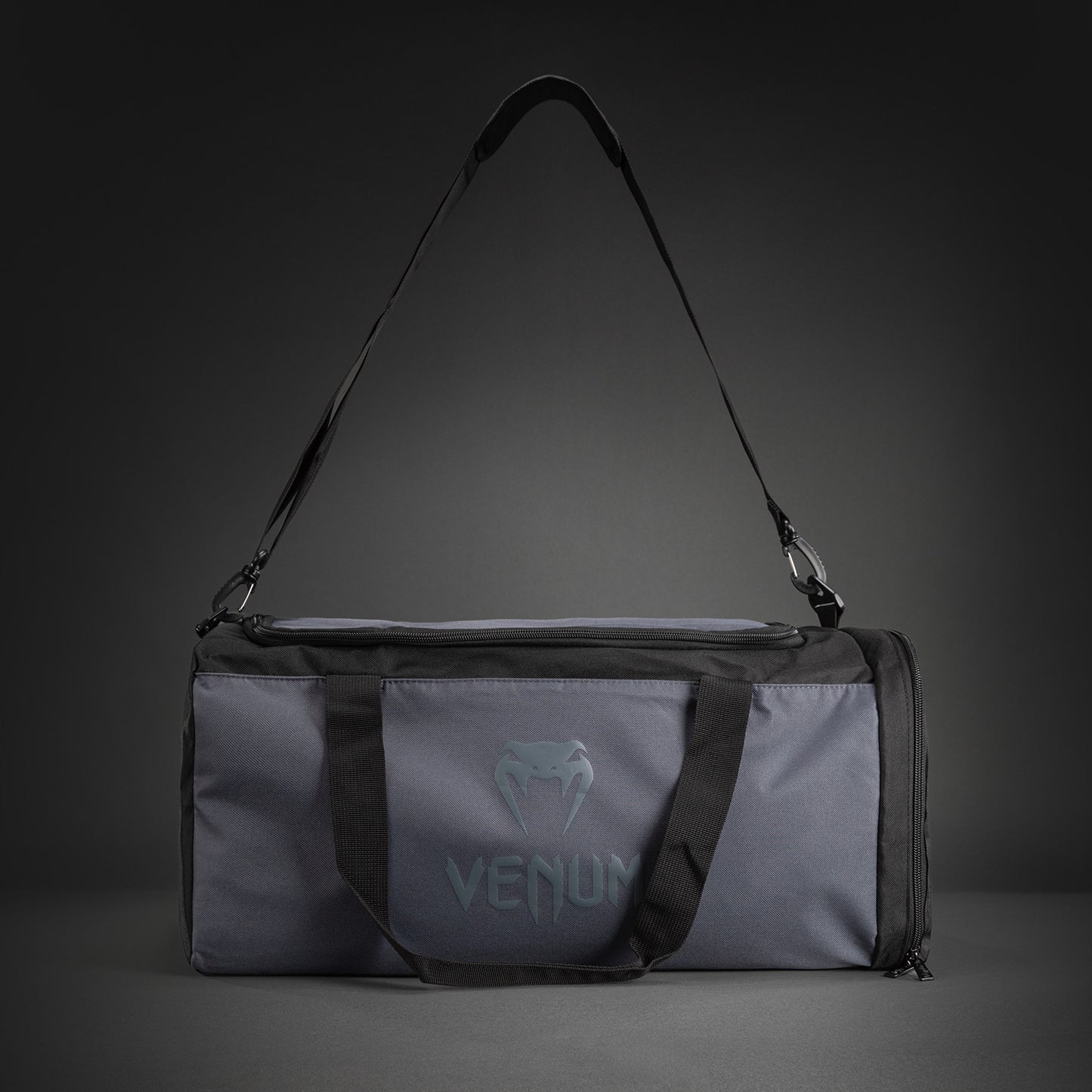 Venum Essential 스포츠 백 (37L) - 그레이/블랙