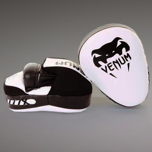 Venum Focus Mitts Cellular 2.0 - 화이트/블랙 (1쌍)