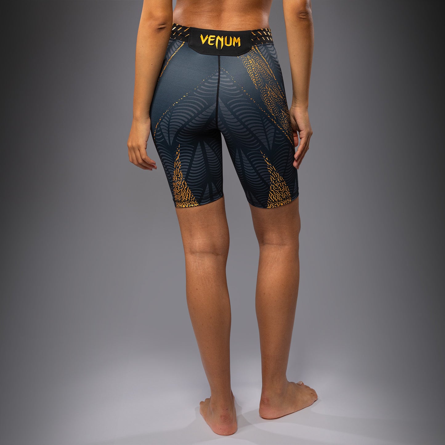 여성용 UFC Zenith by Venum 챔피언 오센틱 롱 핏 발리 투도 쇼츠