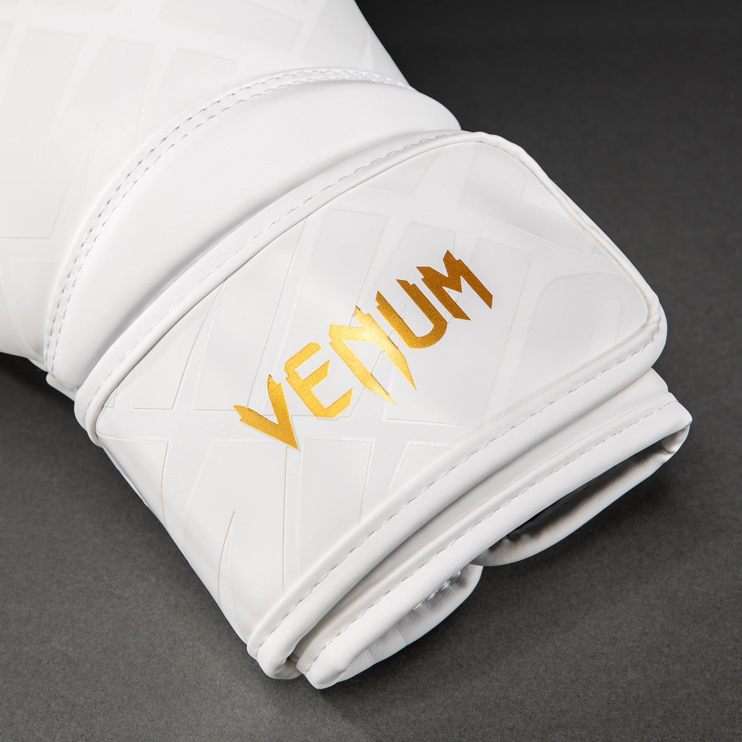 Venum Contender 1.5 XT 3D 복싱 글러브 - 화이트/골드