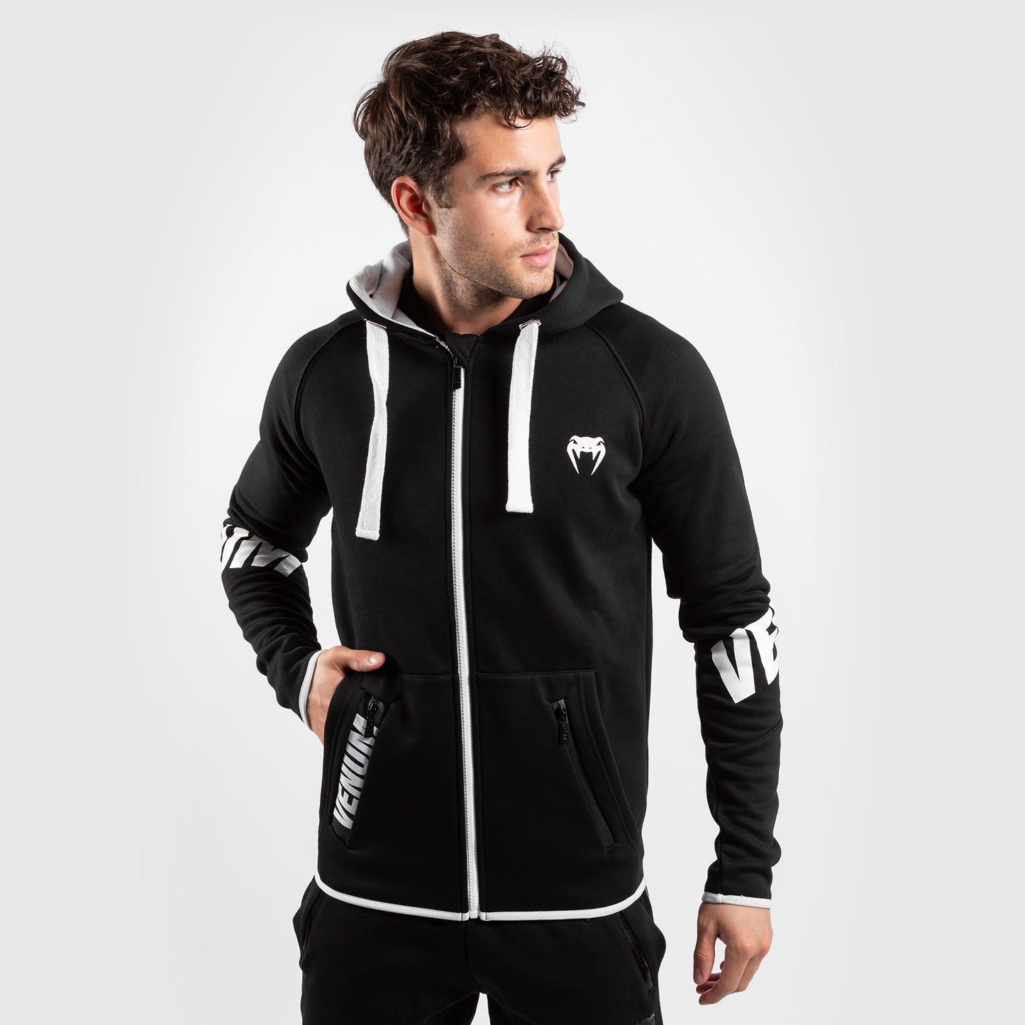 Venum Contender 3.0 후디 – 블랙
