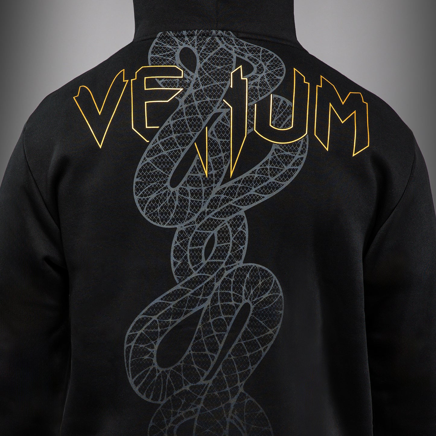 Venum Serpenti 후디 – 블랙/실버/골드