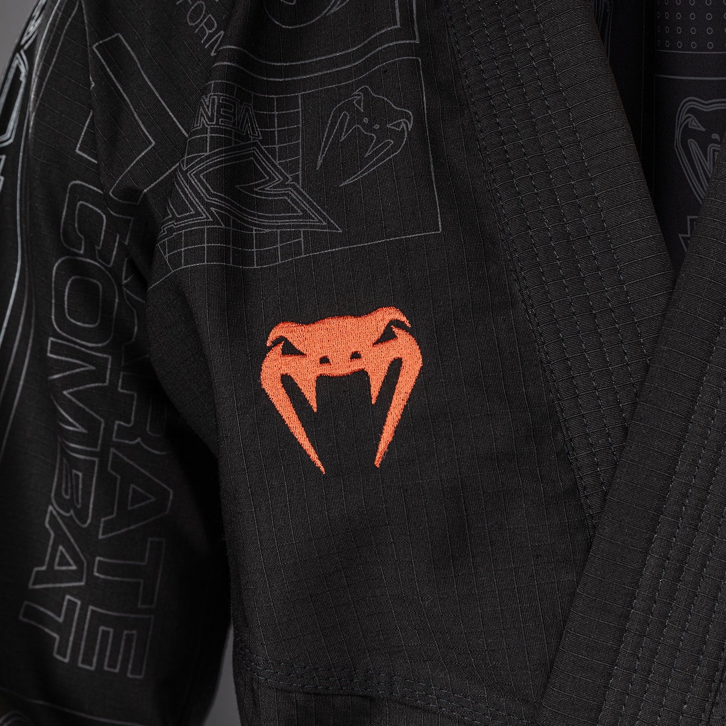 Karate Combat by Venum BJJ 도복 – 블랙/그레이