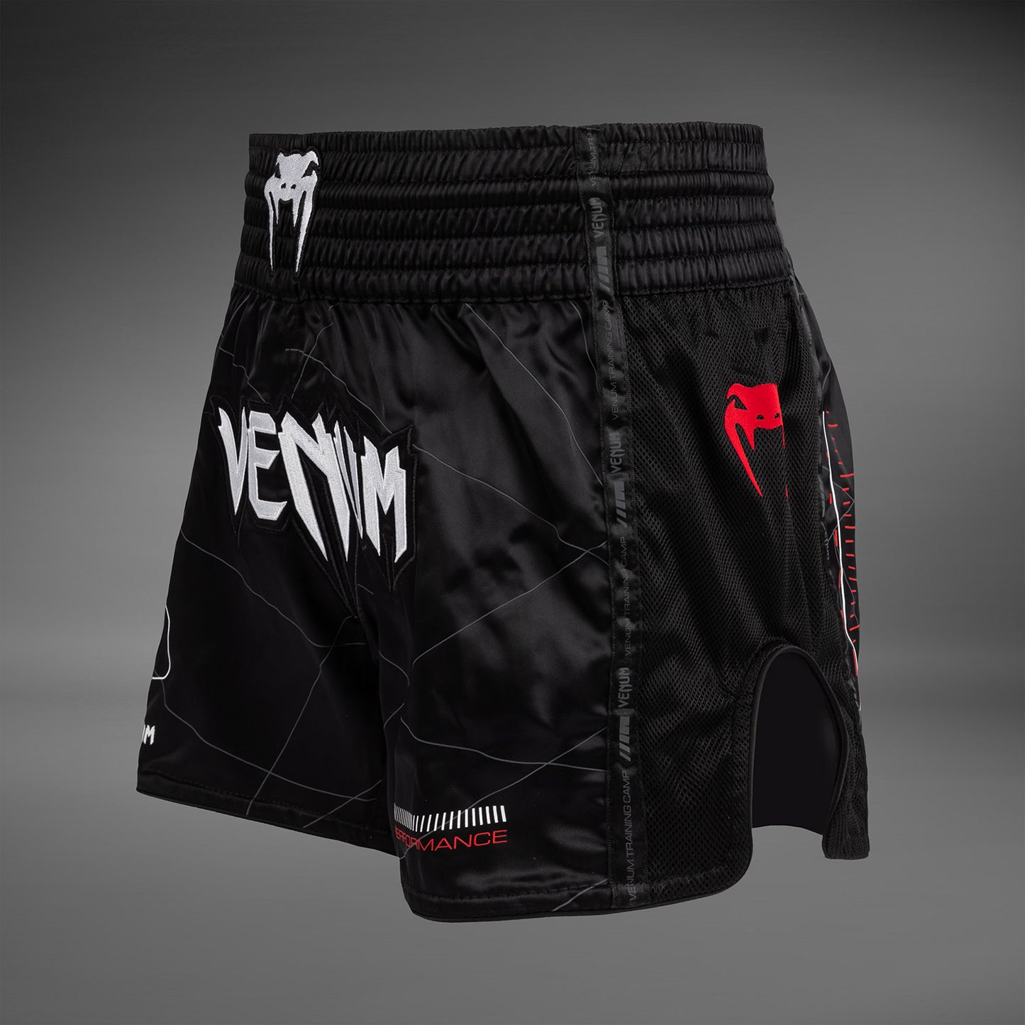 Venum Tactical XT 무에타이 쇼츠 – 블랙/파이어 레드