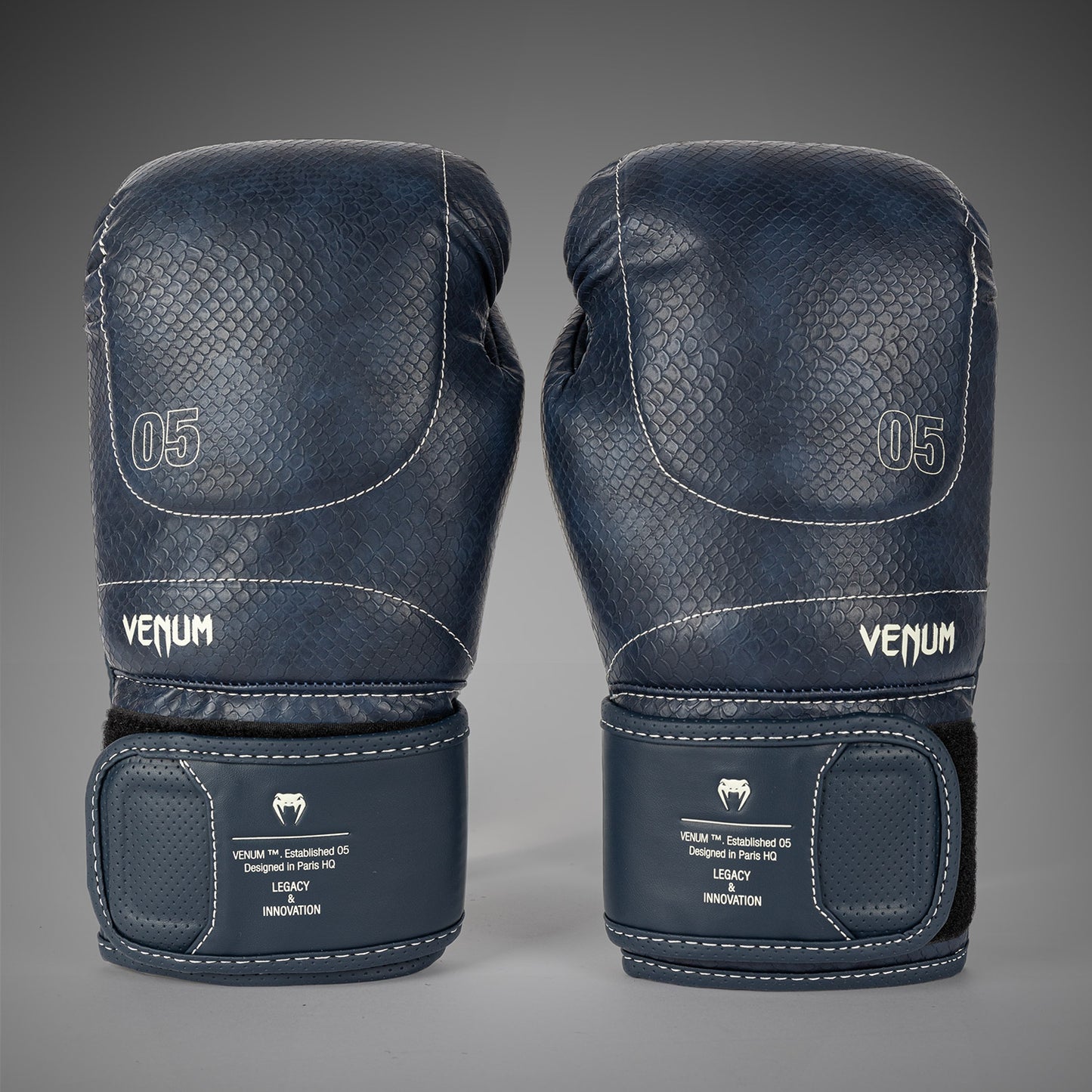 Venum Impact Evo Scales 복싱 글러브 – 미드나잇 블루