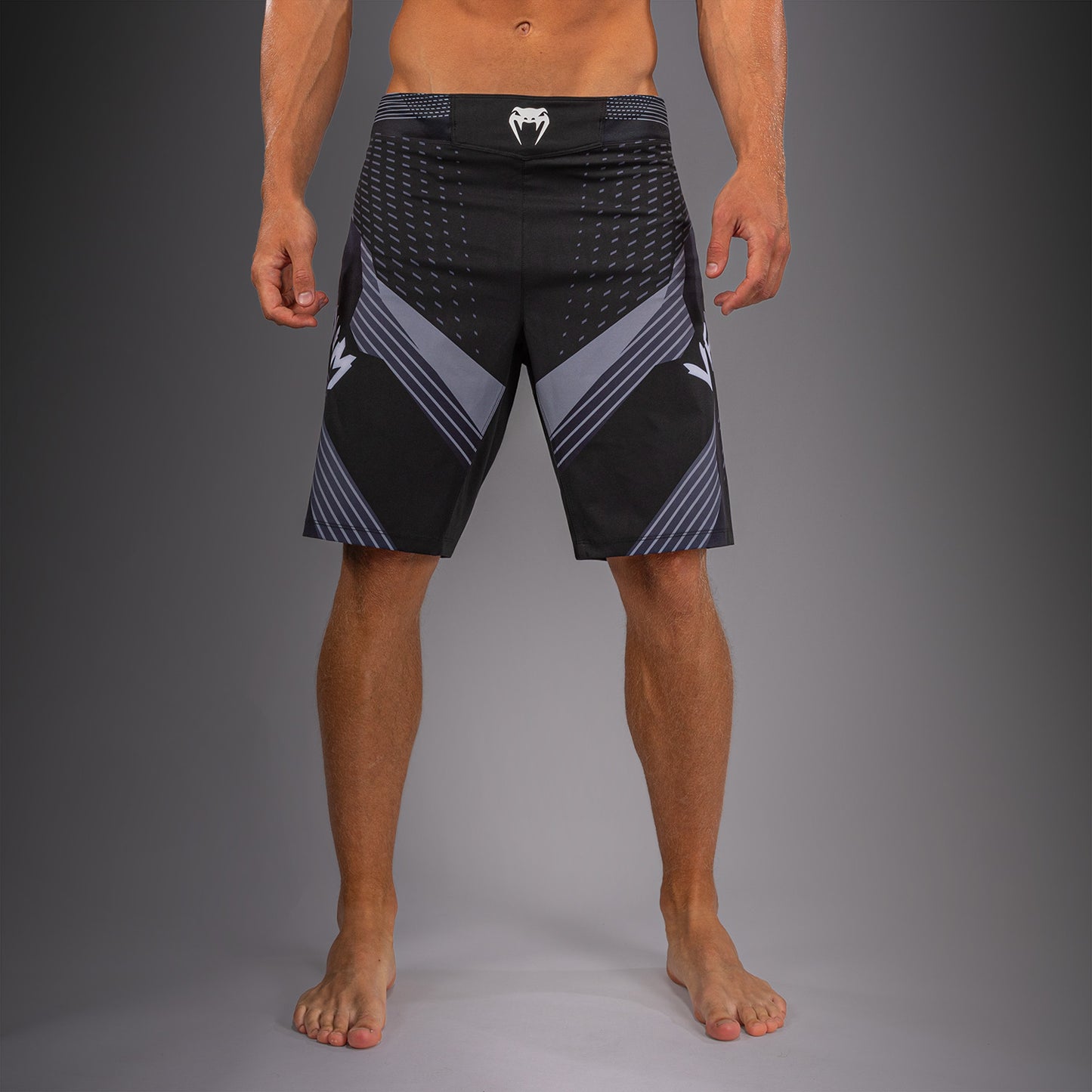 NO-GI 6.0 파이트 쇼츠 – 블랙/화이트