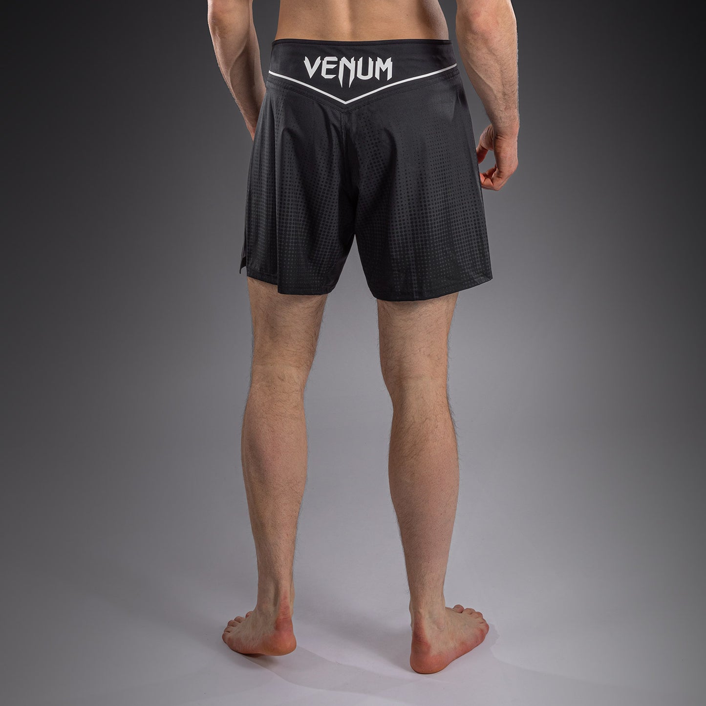 Venum Stealth 파이트 쇼츠 – 블랙/화이트